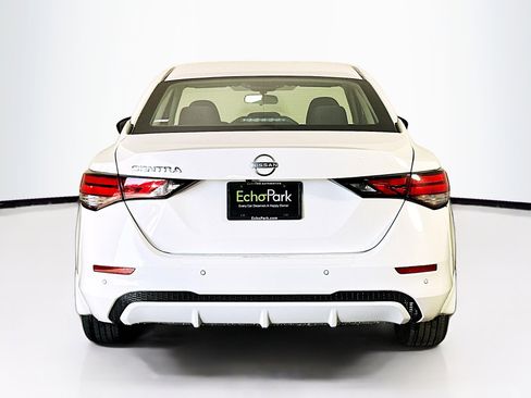 Used 2024 Nissan Sentra S image 7