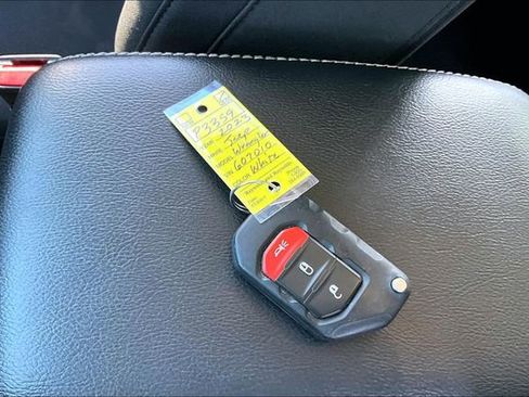 Used 2023 Jeep Wrangler Sahara image 35