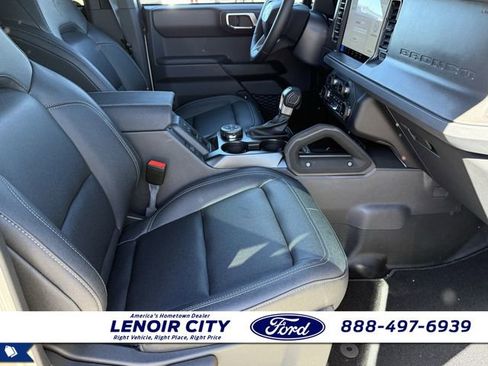 New 2025 Ford Bronco Badlands w/ Sasquatch Package image 18