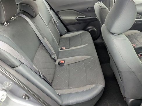 Used 2020 Nissan Kicks S image 18