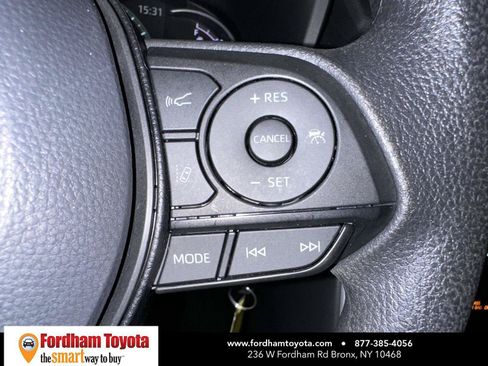 Used 2025 Toyota RAV4 LE AWD/4WD image 24