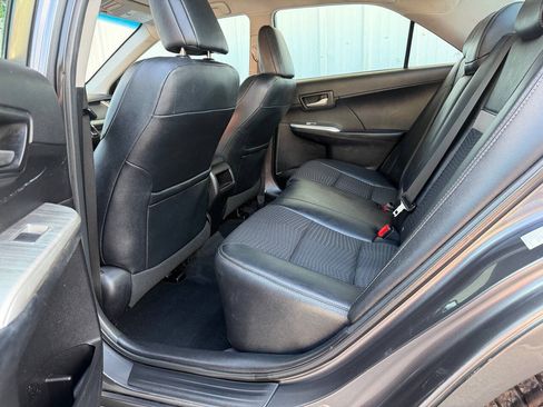 Used 2012 Toyota Camry SE FWD image 19