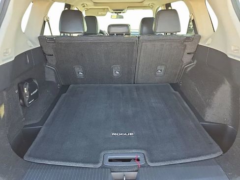 Used 2023 Nissan Rogue SV w/ SV Premium Package image 30