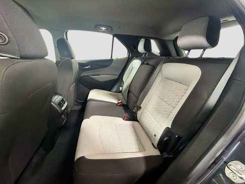 Used 2022 Chevrolet Equinox LS AWD/4WD image 23