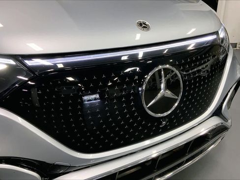 Certified 2023 Mercedes-Benz EQE 500 4MATIC SUV image 29