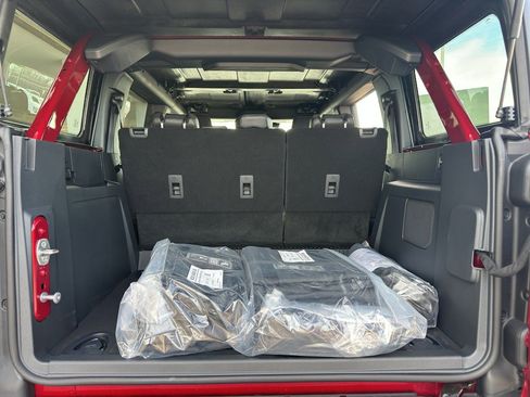 New 2026 Ford Bronco Badlands image 36