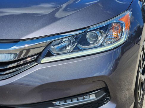 Used 2017 Honda Accord EX-L image 7