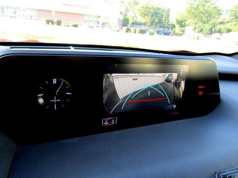 Used 2019 Lexus UX 250h F Sport w/ F Sport Premium Package AWD/4WD image 4