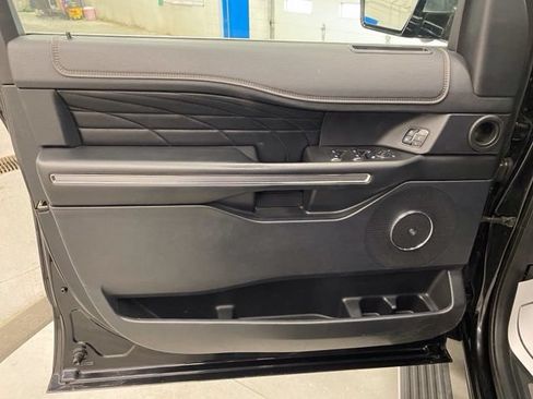 Used 2019 Ford Expedition Platinum AWD/4WD image 26