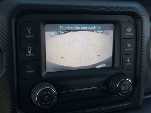 Used 2021 Jeep Wrangler Sport AWD/4WD image 18