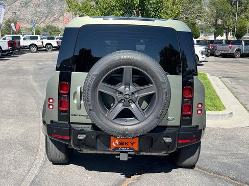 Used 2023 Land Rover Defender 90 X-Dynamic SE AWD/4WD image 9