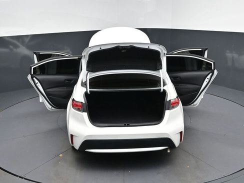 Used 2022 Toyota Corolla LE FWD image 49