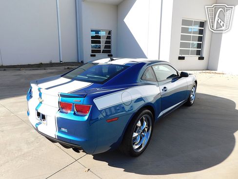 Used 2010 Chevrolet Camaro SS image 26
