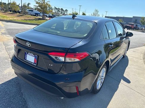 Used 2023 Toyota Corolla LE FWD image 17