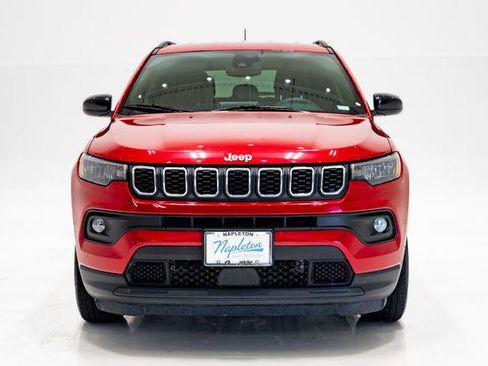 Certified 2025 Jeep Compass Latitude AWD/4WD image 4