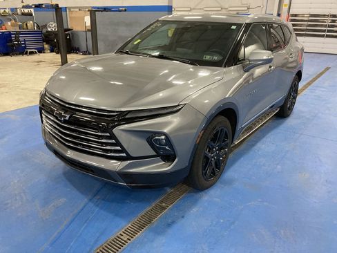 Used 2023 Chevrolet Blazer Premier w/ Driver Confidence II Package image 3