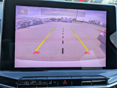 Used 2024 Jeep Compass Latitude image 23