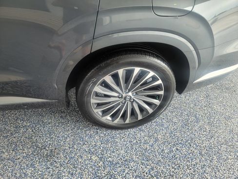 Used 2024 Hyundai Palisade Calligraphy FWD image 24