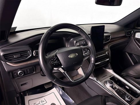Used 2020 Ford Explorer Platinum image 9