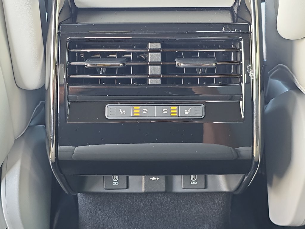New 2027 Land Rover Range Rover Sport SE AWD/4WD image 13