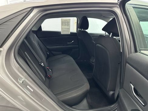Used 2021 Hyundai Elantra SEL w/ Convenience Package FWD image 15