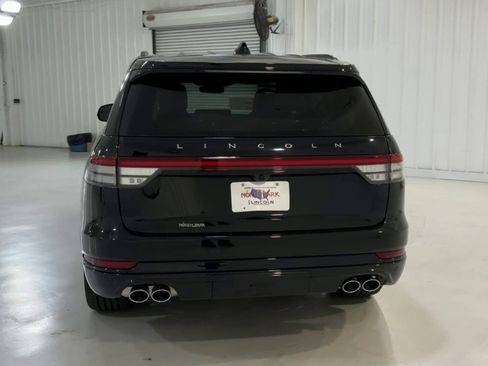 New 2026 Lincoln Aviator Reserve image 8