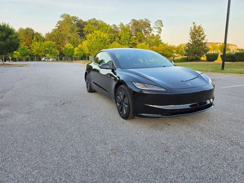 Used 2025 Tesla Model 3 RWD image 19