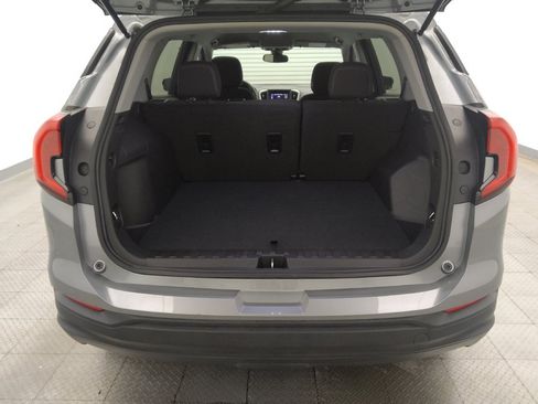 Used 2024 GMC Terrain SLE FWD image 29
