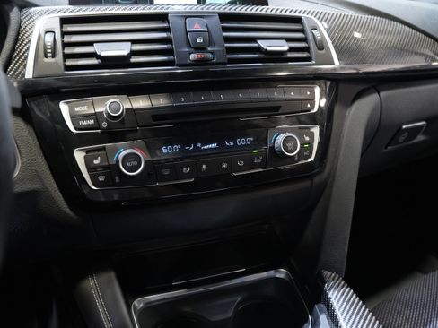 Used 2018 BMW M3 RWD image 46