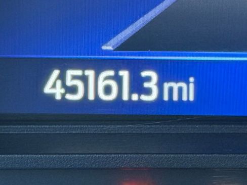 Used 2020 Ford Explorer XLT w/ Equipment Group 202A image 17