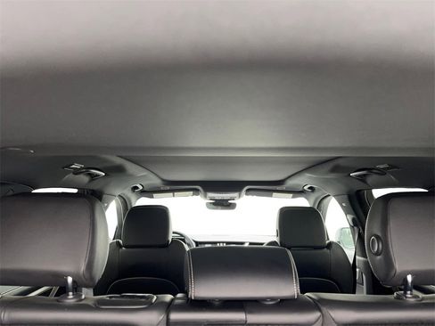 Used 2024 Jaguar F-PACE R-Dynamic S image 65