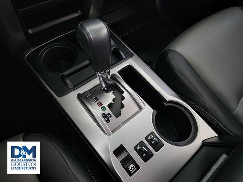 Used 2022 Toyota 4Runner SR5 Premium image 25