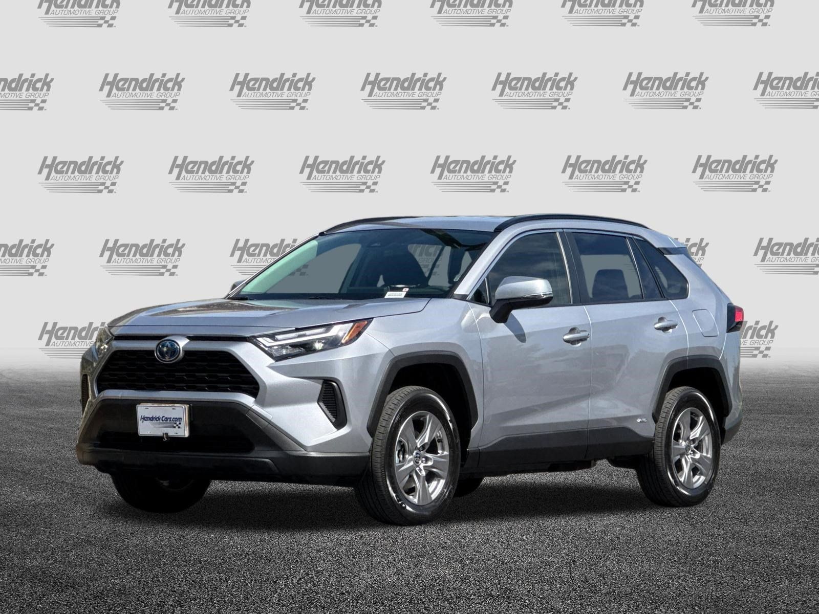Used 2024 Toyota RAV4 LE AWD/4WD image 9