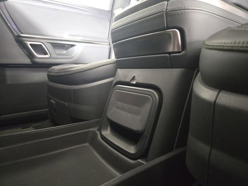 Used 2023 Rivian R1S Adventure image 33