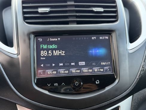 Used 2015 Chevrolet Trax LT w/ LT Plus Package AWD/4WD image 12