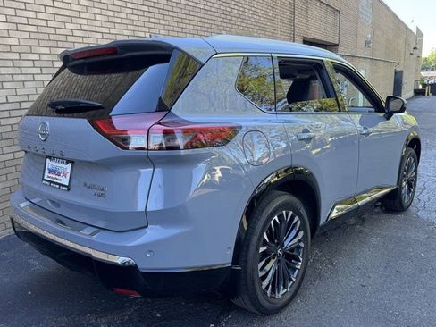 Used 2024 Nissan Rogue Platinum w/ Platinum Premium Package AWD/4WD image 27