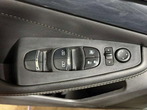 Used 2019 Nissan Maxima Platinum image 19