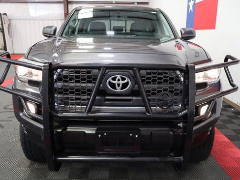 Used 2017 Toyota Tacoma SR5 w/ Tow Package RWD image 22