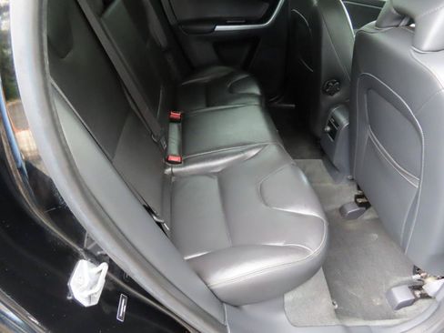 Used 2015 Volvo XC60 3.2 Platinum AWD/4WD image 18