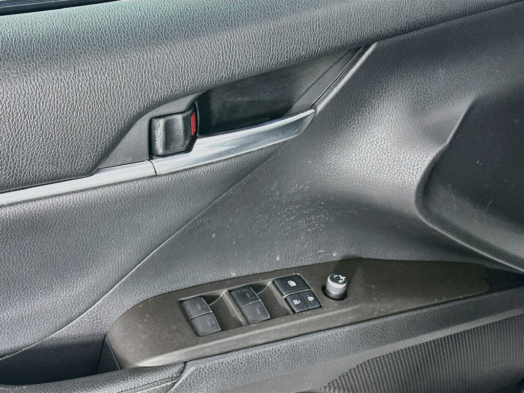 Used 2021 Toyota Camry XSE FWD image 24