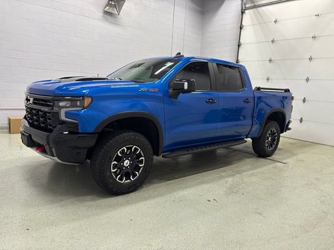 Used 2022 Chevrolet Silverado 1500 ZR2 w/ Technology Package AWD/4WD image 9