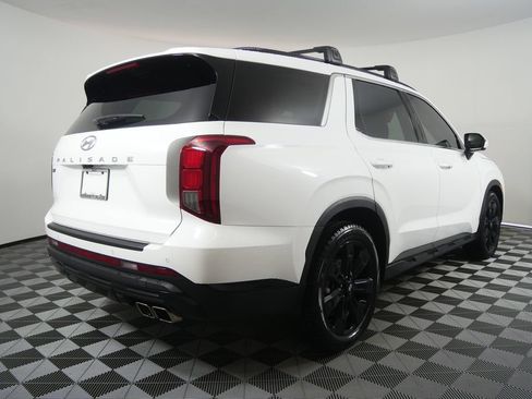 Used 2024 Hyundai Palisade XRT FWD image 3