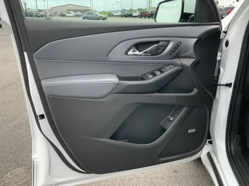Used 2020 Chevrolet Traverse Premier AWD/4WD image 19
