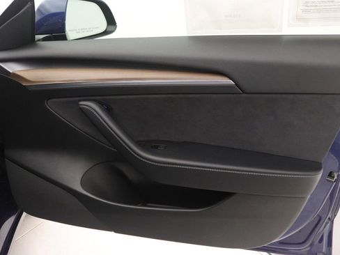 Used 2022 Tesla Model 3 Standard Range image 22