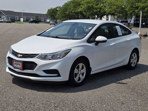 Used 2016 Chevrolet Cruze LS FWD image 32