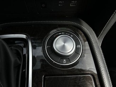 Used 2024 INFINITI QX80 Luxe image 24