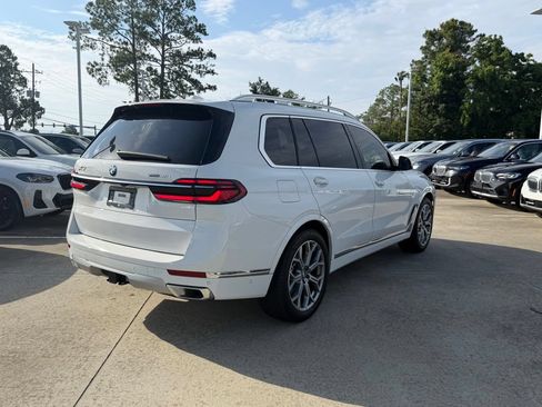 Certified 2025 BMW X7 xDrive40i w/ Premium Package AWD/4WD image 3