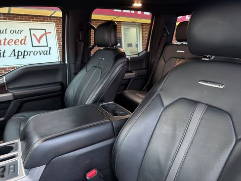 Used 2017 Ford F150 Platinum w/ Equipment Group 701A Luxury image 18