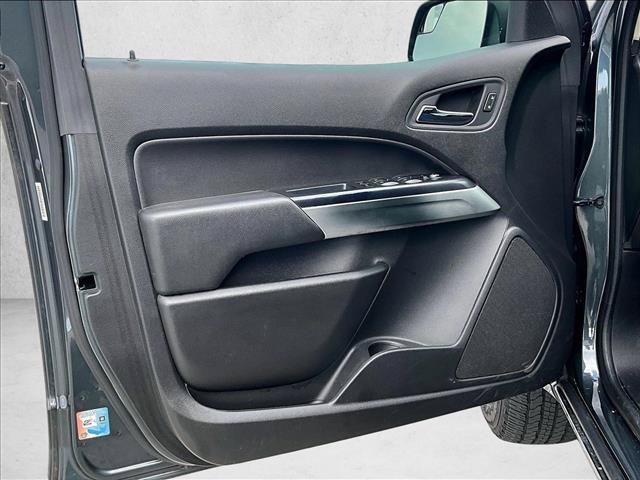 Used 2017 Chevrolet Colorado LT w/ LT Convenience Package RWD image 18