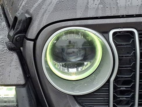 Used 2025 Jeep Wrangler Unlimited Sahara w/ Safety Group image 11